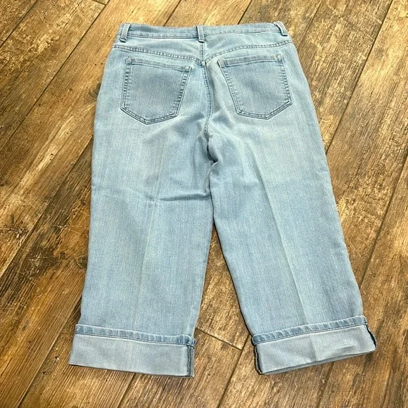 Gloria Vanderbilt Amanda Capris - Picture 5 of 5